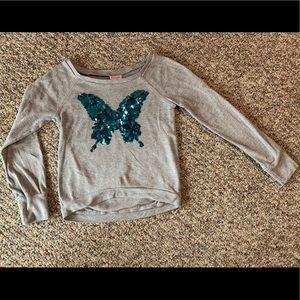 Girls grey sweatshirt w/ blue butterfly